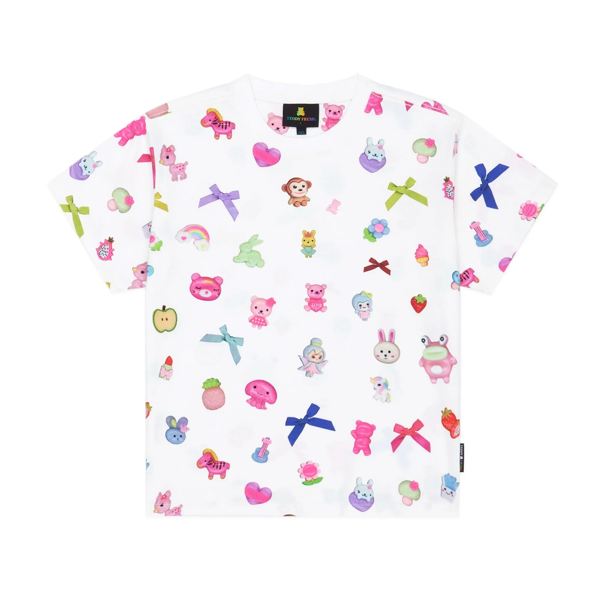 Bows & Buttons Fitted Tee