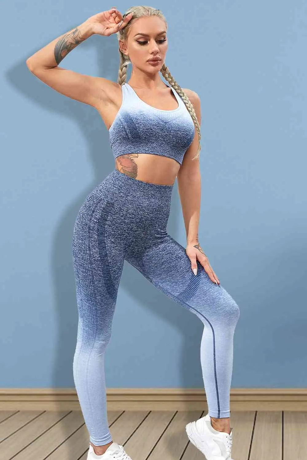 Chic Gradient Athleisure Tank Outfit