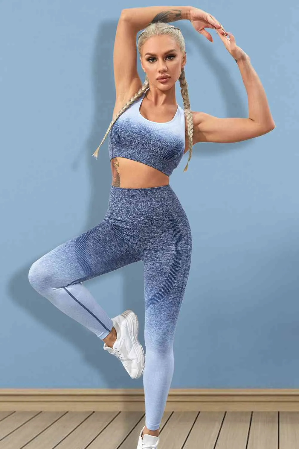 Chic Gradient Athleisure Tank Outfit