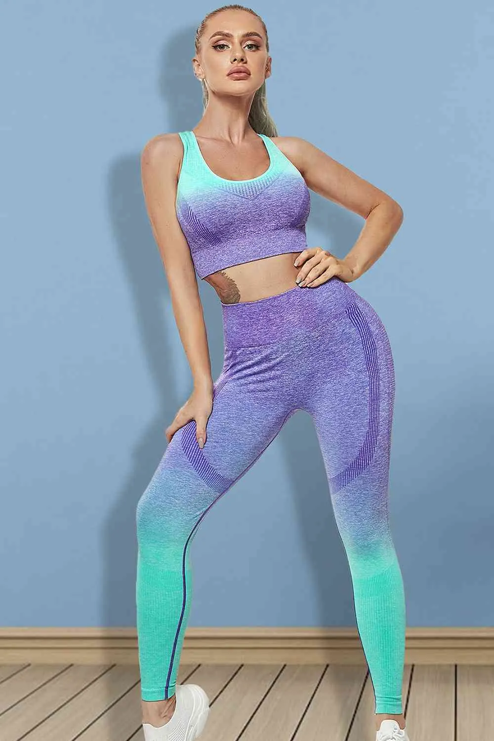 Chic Gradient Athleisure Tank Outfit